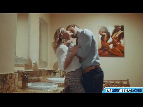 ❤️ Том биетэй шаргал үст таныг нийтийн бие засах газар уруу татах үед ❌ Шударга гэдсээр видео mn.psi-mass.ru ❌❤